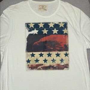 American Eagle tee